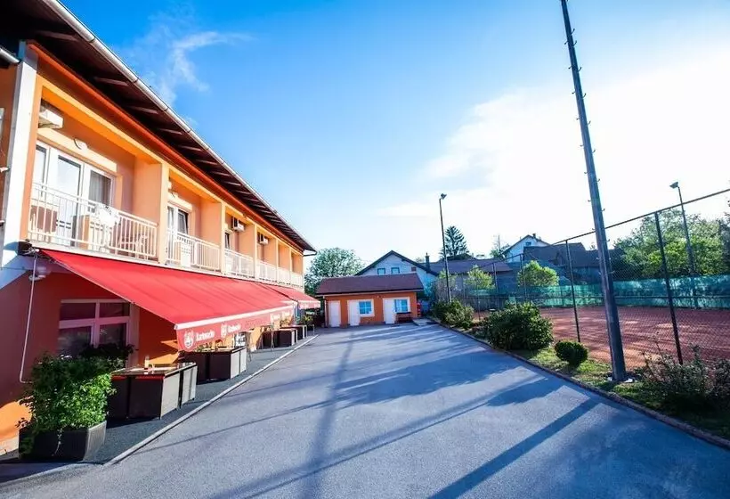 Bed And Breakfast Restaurant Dp