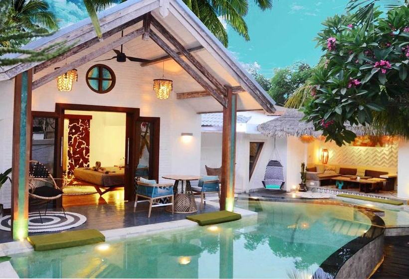 Bed and Breakfast The White Key Luxury Villas