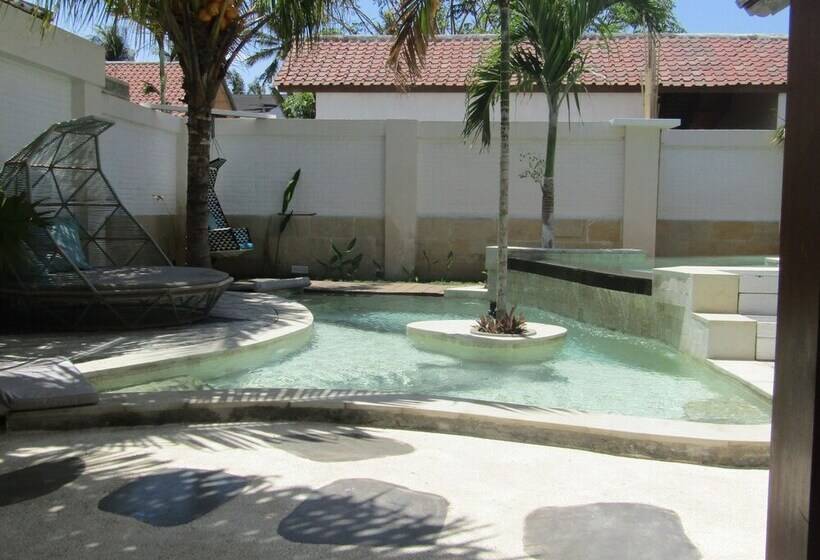 Bed and Breakfast The White Key Luxury Villas