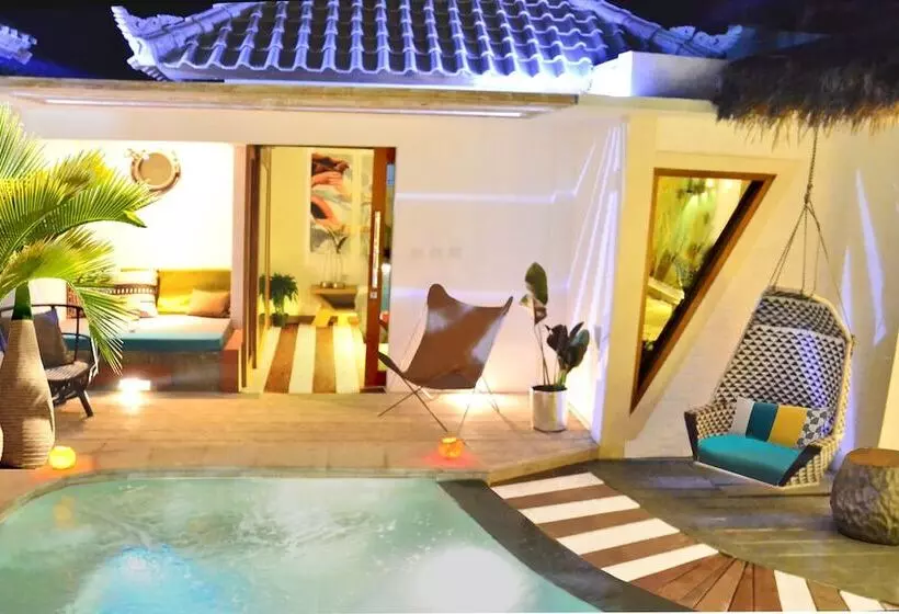 ベッドアンドブレックファースト The White Key Luxury Villas