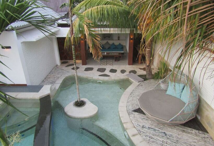 Bed and Breakfast The White Key Luxury Villas