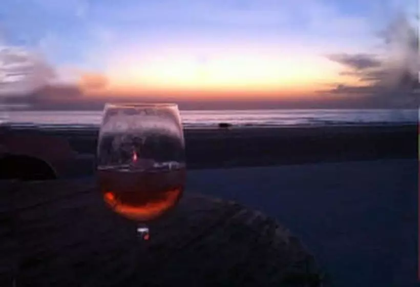 هتل De La Mer
