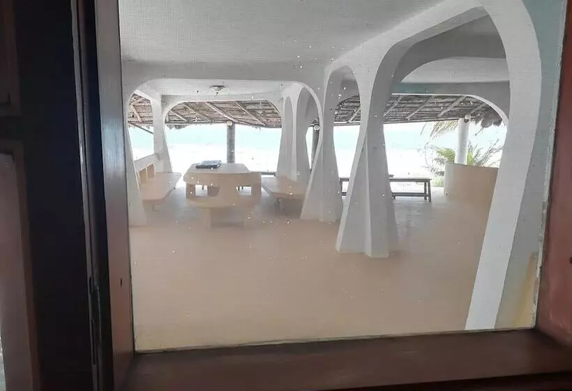 هتل De La Mer