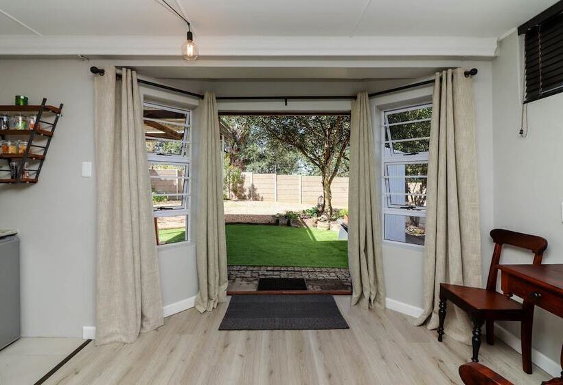 פנסיון Arbour1 Guesthouse