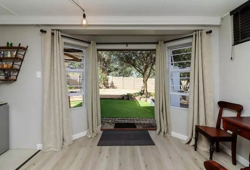 Majatalo Arbour1 Guesthouse