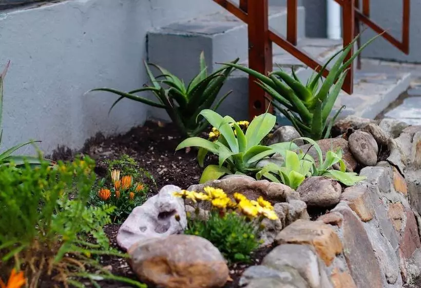 Majatalo Arbour1 Guesthouse