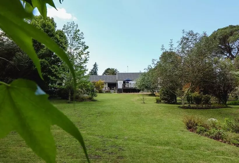 Majatalo Arbour1 Guesthouse