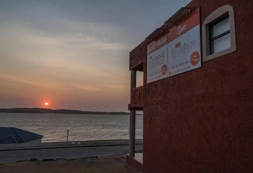 پانسیون Island Cottage Guesthouse