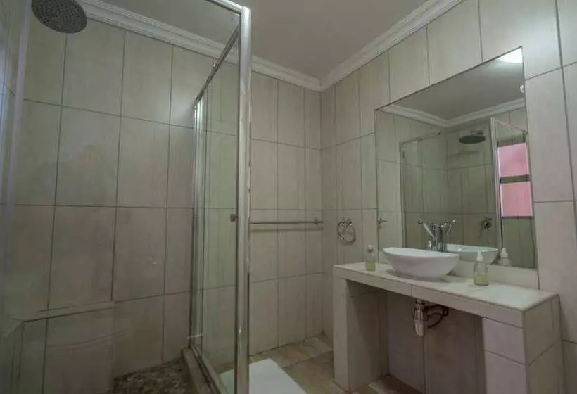 پانسیون Island Cottage Guesthouse