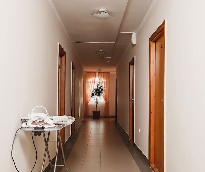 پانسیون Lera Guest House