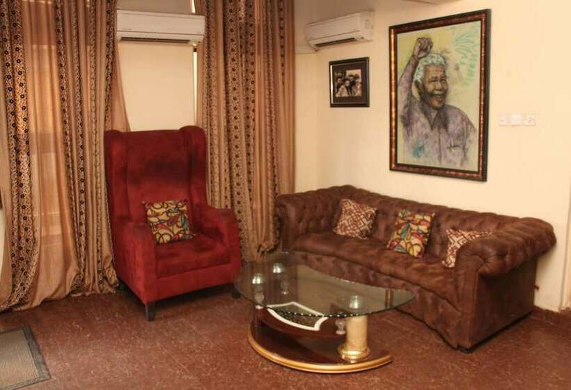 پانسیون Sapphire Guest House