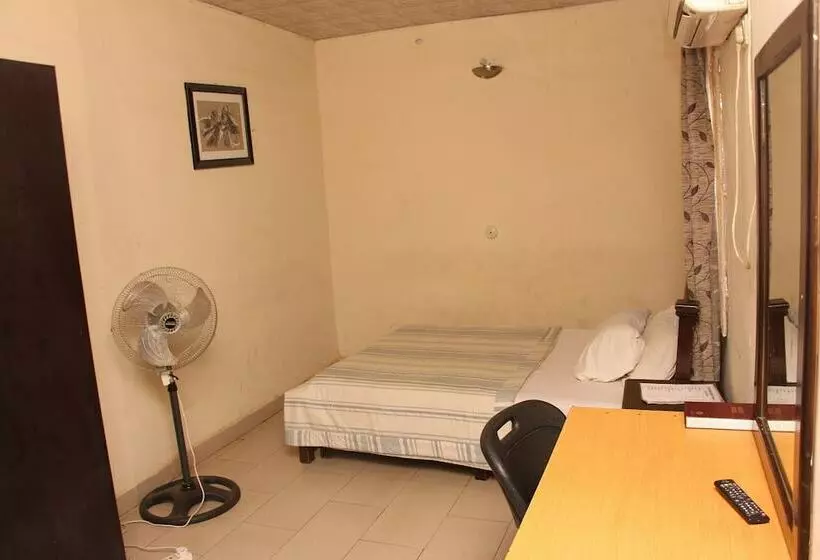 پانسیون Sapphire Guest House
