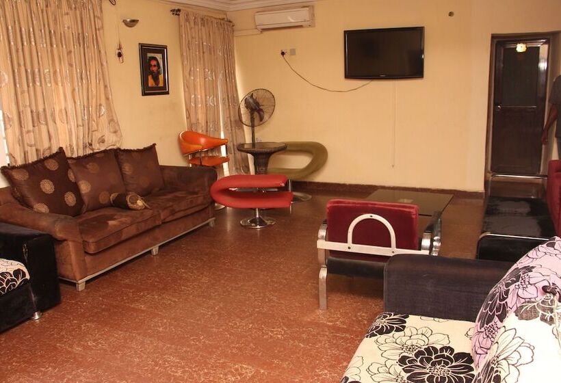 پانسیون Sapphire Guest House