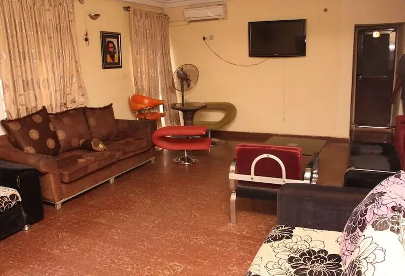 پانسیون Sapphire Guest House