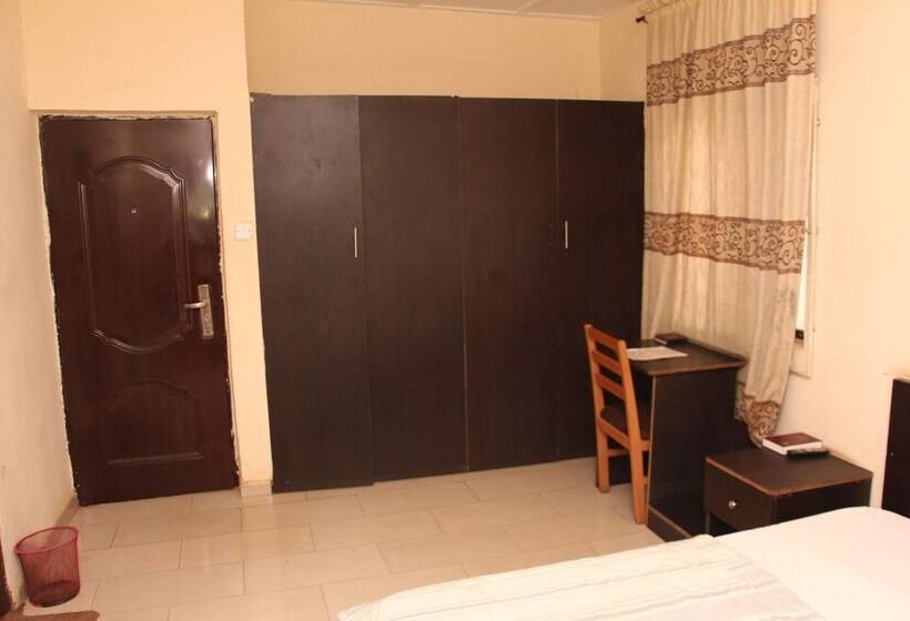 پانسیون Sapphire Guest House