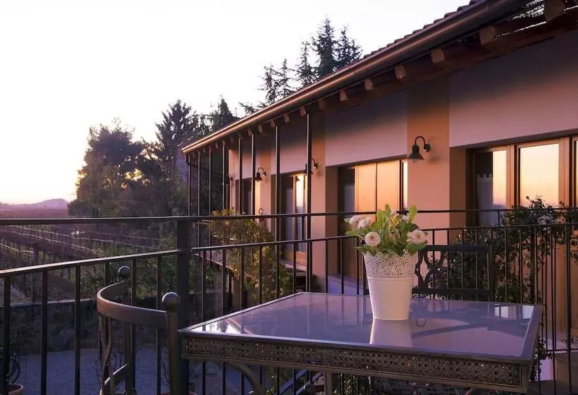 تختخواب و صبحانه Locanda Orologio