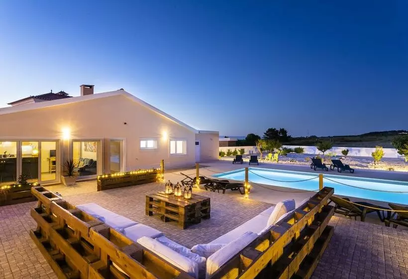 ベッドアンドブレックファースト Ohana Guesthouse Ericeira