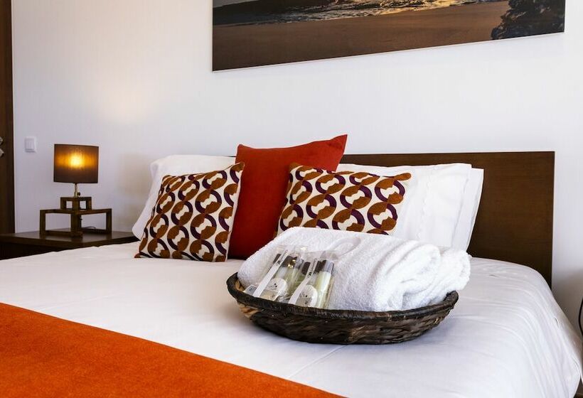 Bed and Breakfast Ohana Guesthouse Ericeira