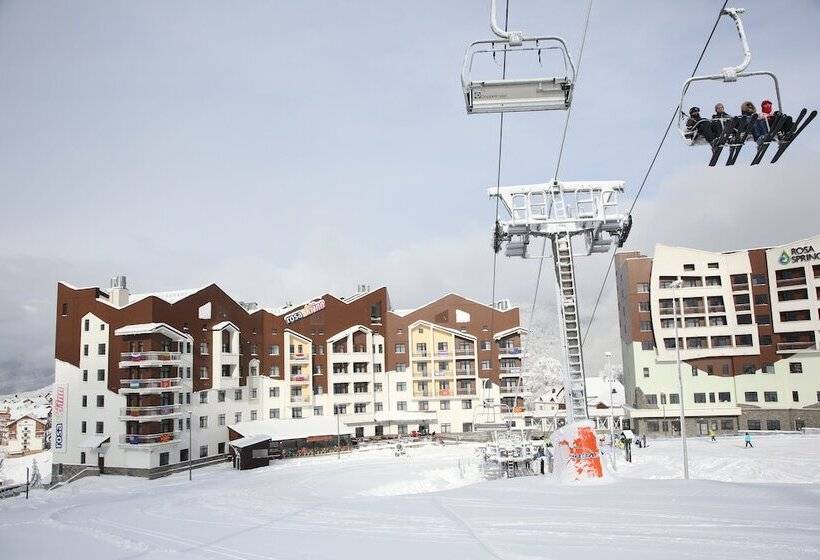 בית מלון כפרי Rosa Ski Inn