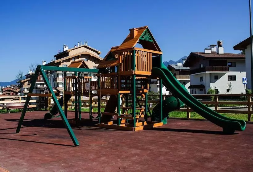 Hotelli Rosa Ski Inn