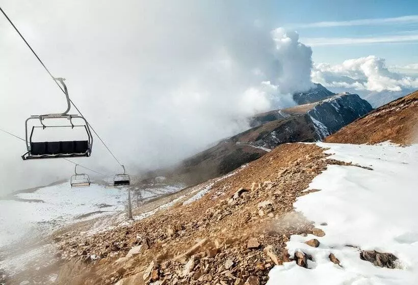 Hotelli Rosa Ski Inn