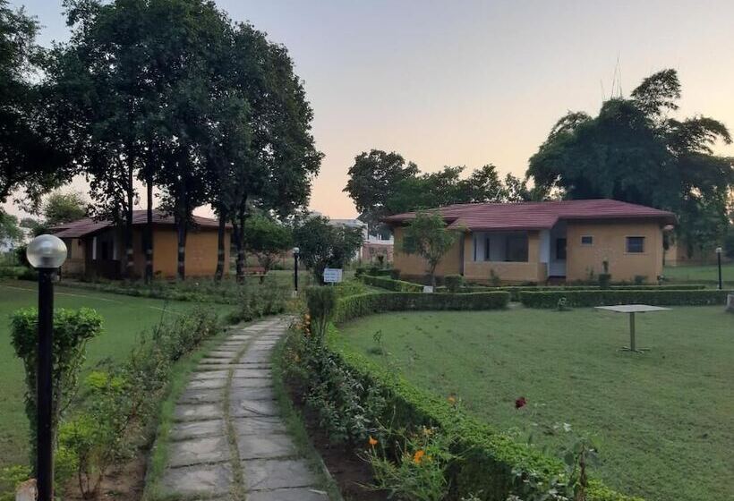 בית מלון כפרי Tourist Village Khajuraho