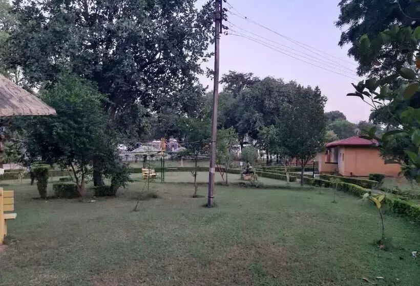 ホテル Tourist Village Khajuraho