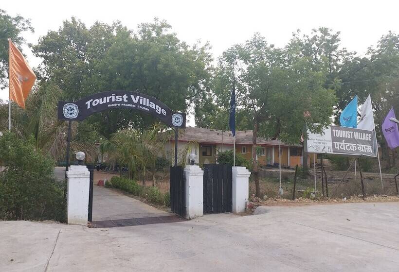 בית מלון כפרי Tourist Village Khajuraho