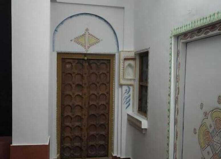 בית מלון כפרי Tourist Village Khajuraho