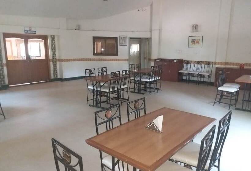 בית מלון כפרי Tourist Village Khajuraho