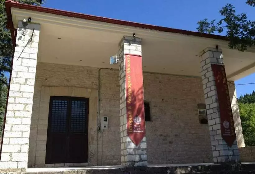 ペンション Helidona