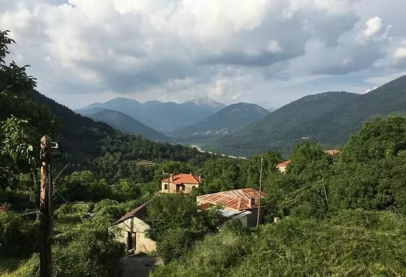 ペンション Helidona