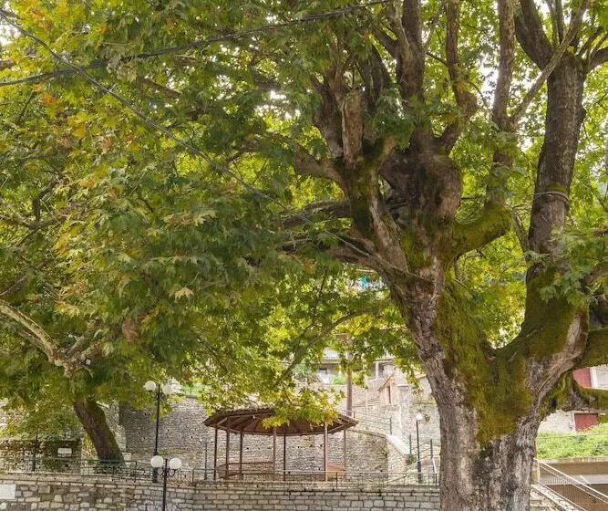 ペンション Helidona