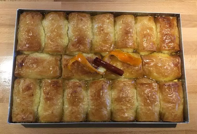 ペンション Helidona