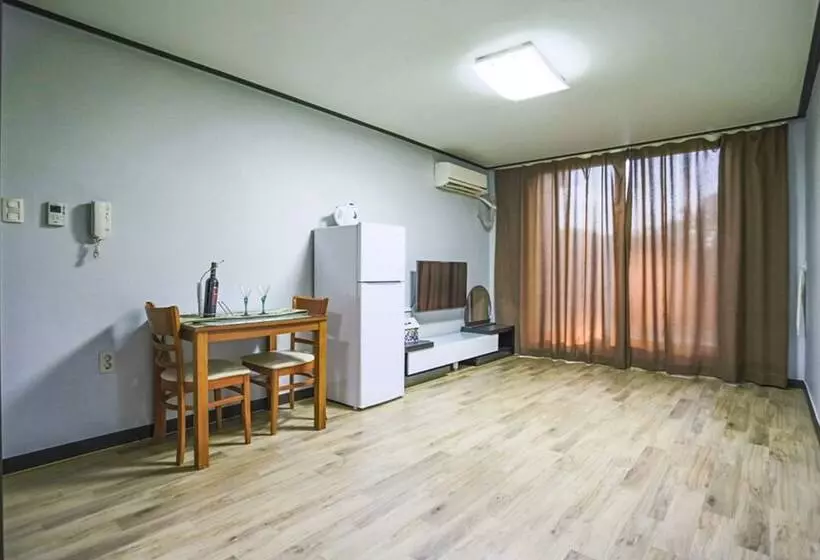 Majatalo Kyung Po Stone Valley