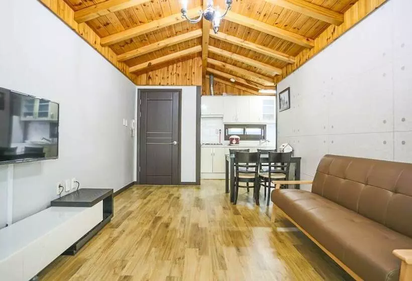 Majatalo Kyung Po Stone Valley