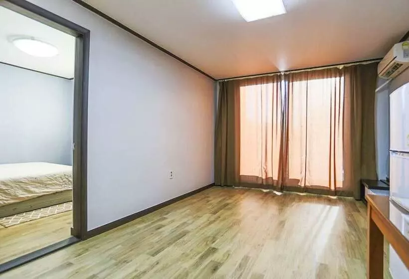 Majatalo Kyung Po Stone Valley