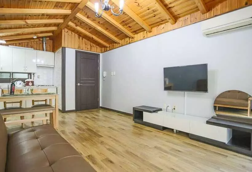 Majatalo Kyung Po Stone Valley