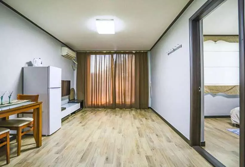 Majatalo Kyung Po Stone Valley