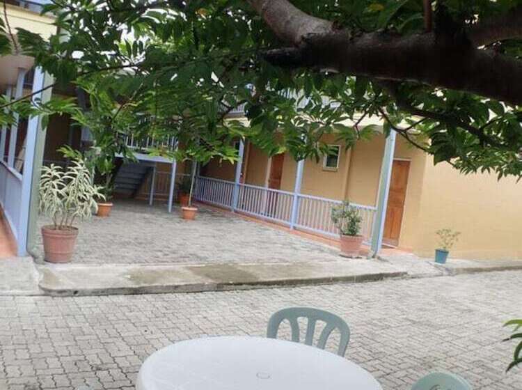 פנסיון Taklam Lodge