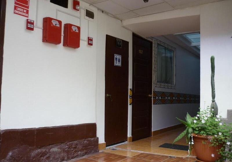 فندق صغير Casa Inn Hostal