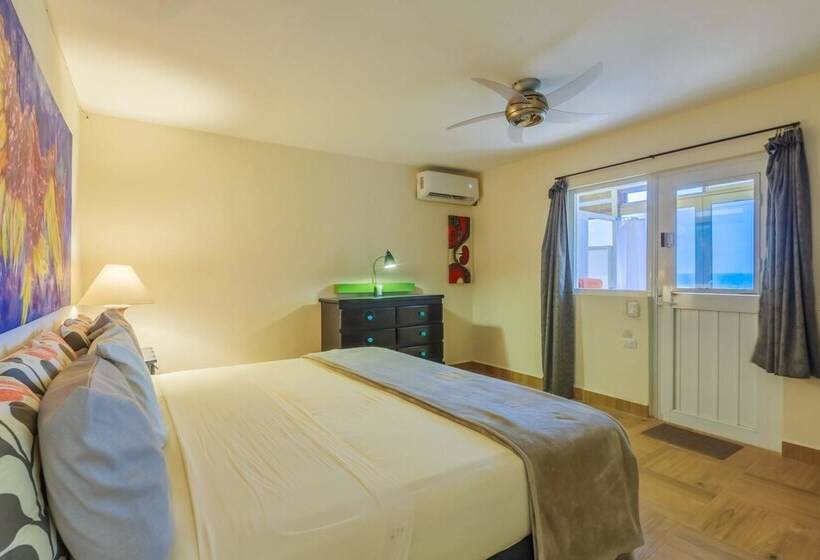 Casa Nueva Esperanza   Downstairs