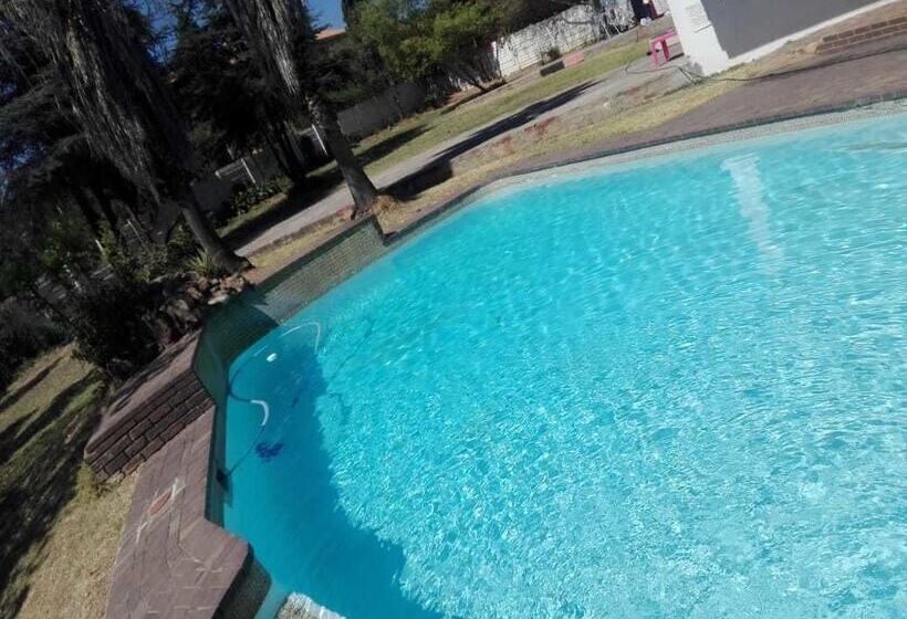 Fourways Youth Hostel