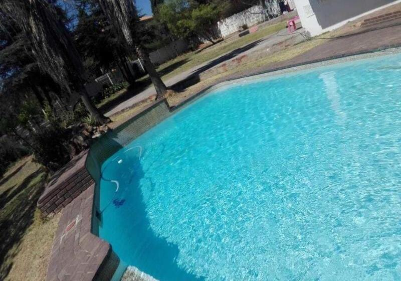 Fourways Youth Hostel