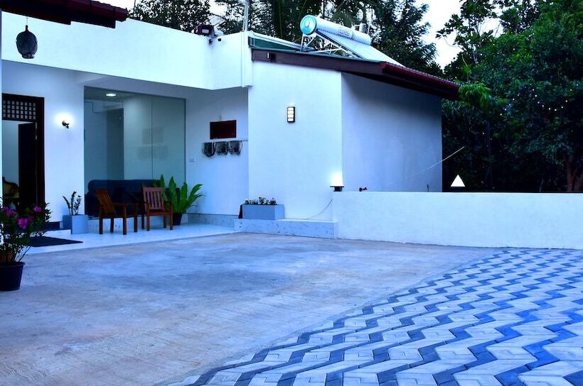 Отель Ella, Nine Arch Holiday Resort