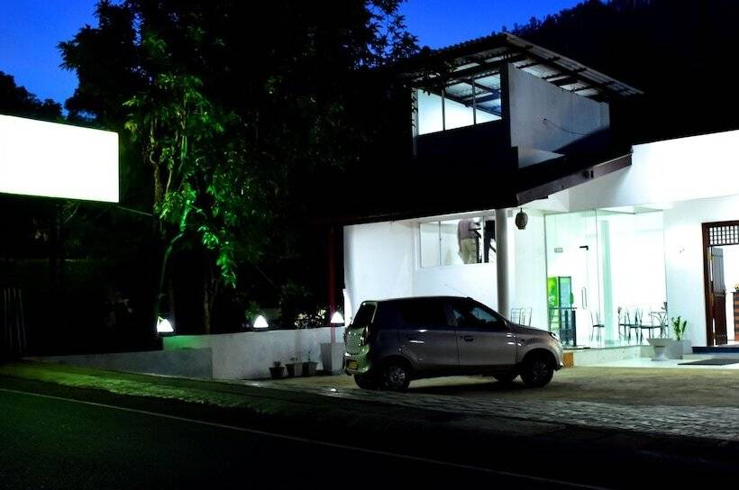 Отель Ella, Nine Arch Holiday Resort