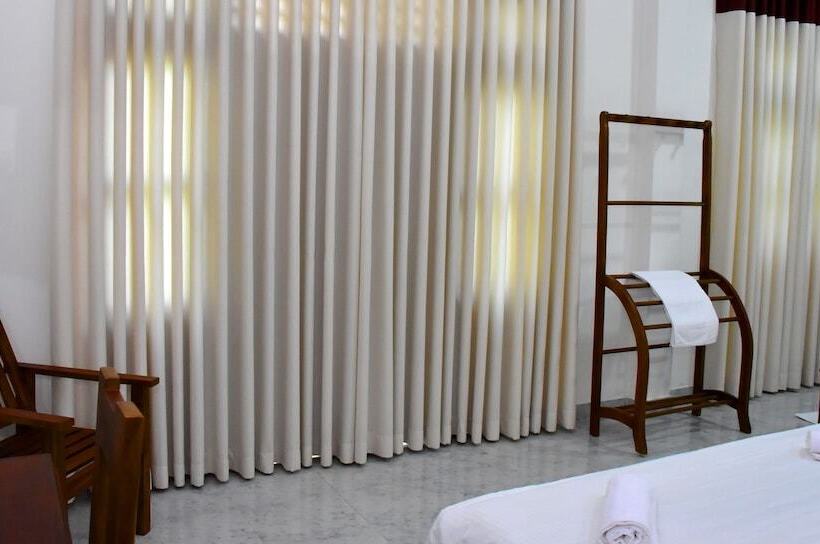 Отель Ella, Nine Arch Holiday Resort