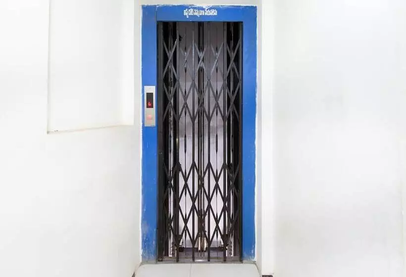 ホテル Gnr Palace