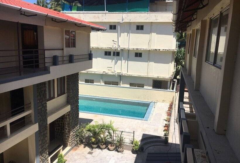 هتل New Kovalam Beach