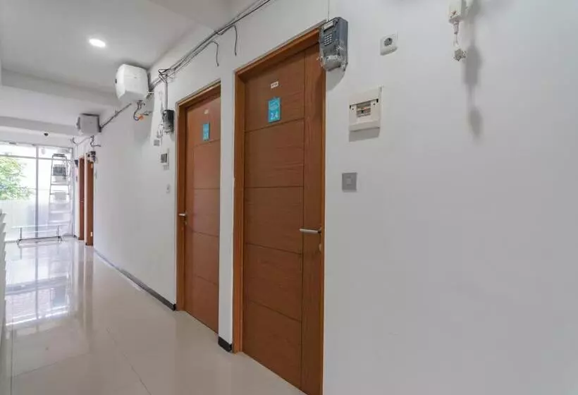 ホテル Reddoorz Syariah Near Regol Park Bandung